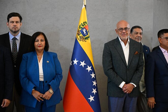 Venezuela : Washington lance un abonnement 'Démocratie Premium' avec option 'Leader en exil illimité'