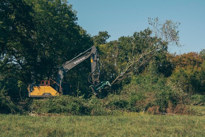Haute-Savoie : Après l’arrêt du chantier de l'A412 pour manquements écologiques, le gouvernement impose un audit rétroactif des vers de terre sur les autoroutes existantes en Haute-Savoie.