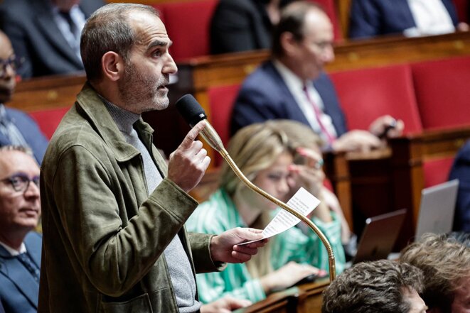 Commission d'enquête sur le chaos : un formulaire Cerfa n°42-B en trois volets désormais obligatoire pour tout pillage constaté par téléphone portable