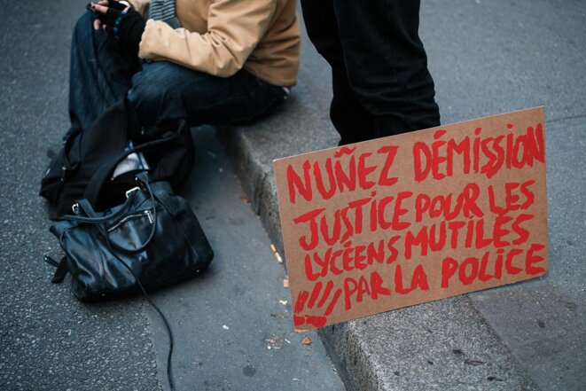 Blessures mutilantes : le ministère de l'Intérieur lance un formulaire en ligne pour catégoriser les doigts manquants des lycéens — « Il est impératif que la perte phalangienne soit déclarée dans les 72 heures ouvrées »